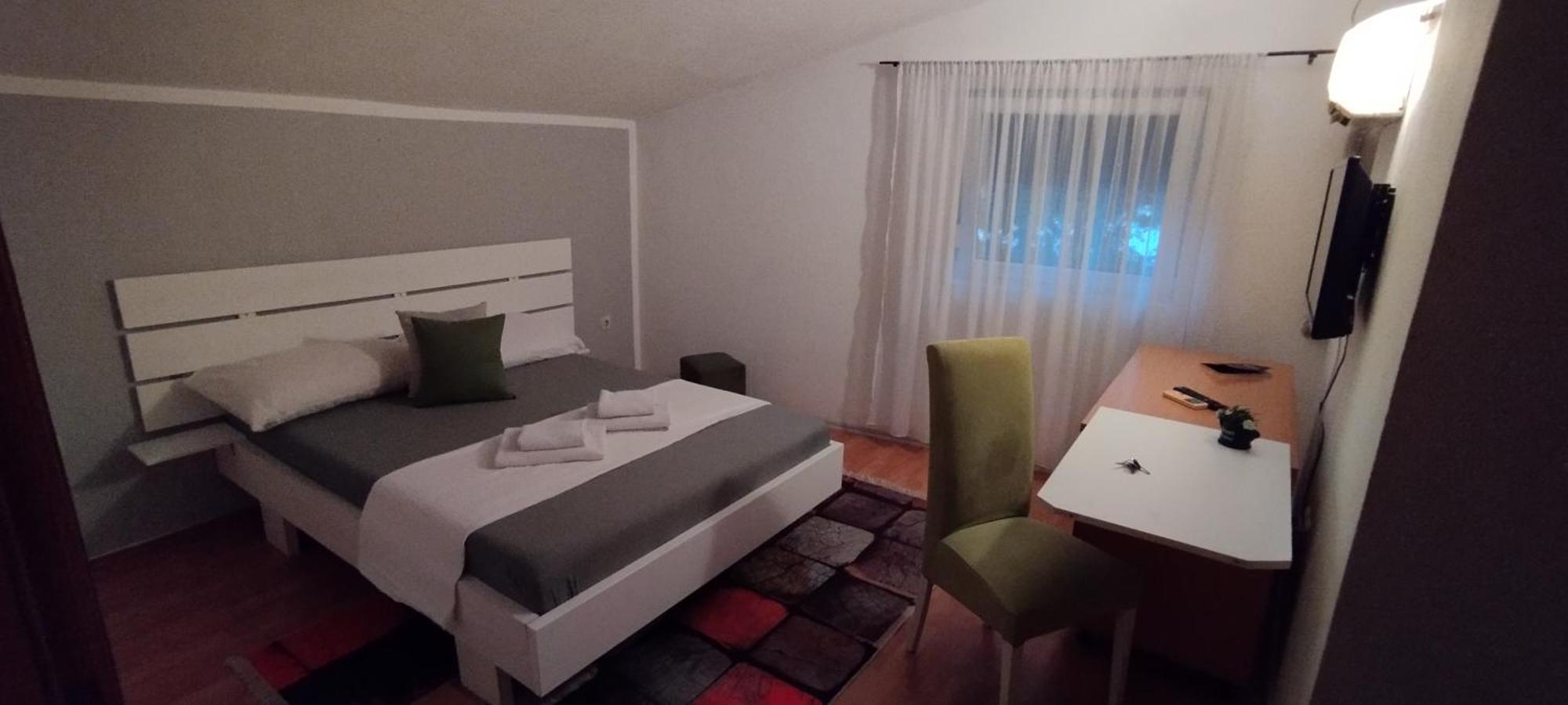Villa Monera Apartments & Rooms & Free Garage Mostar Eksteriør billede
